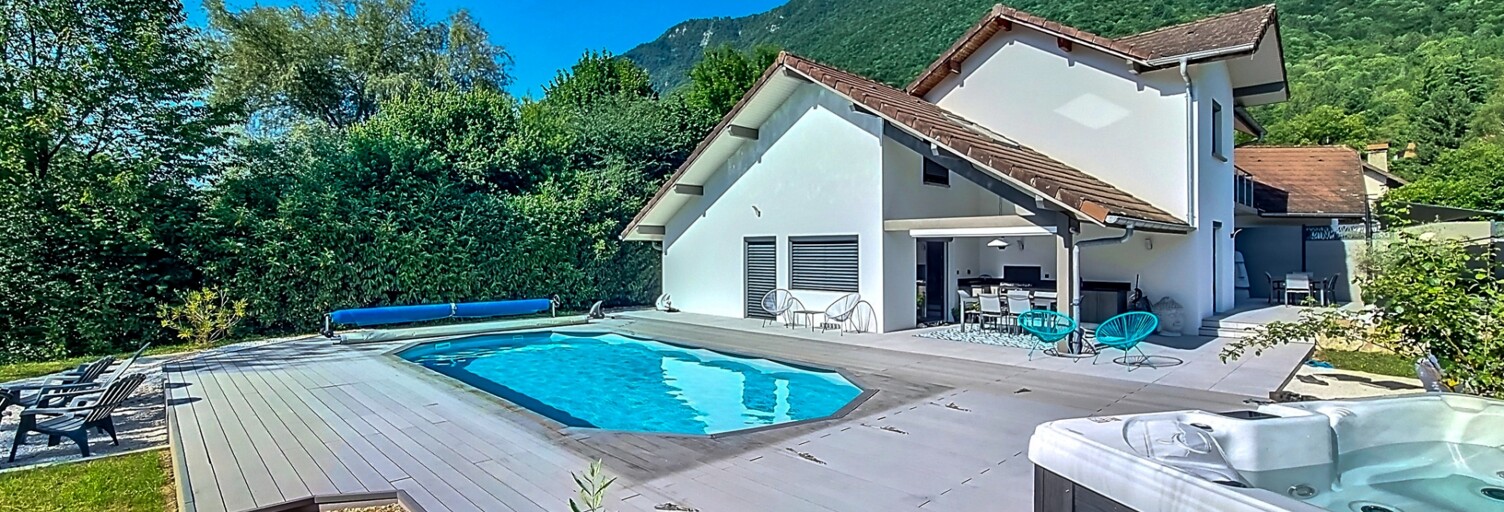 Maison 9 Pièces 198 m² à vendre à Doussard (74210)