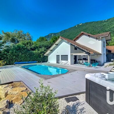 Maison 9 pièces 930000 €