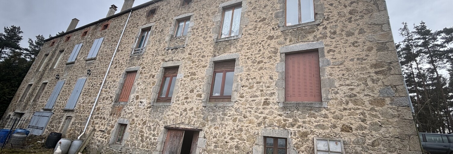 Maison 12 Pièces 198 m² à vendre à Lapte (43200)