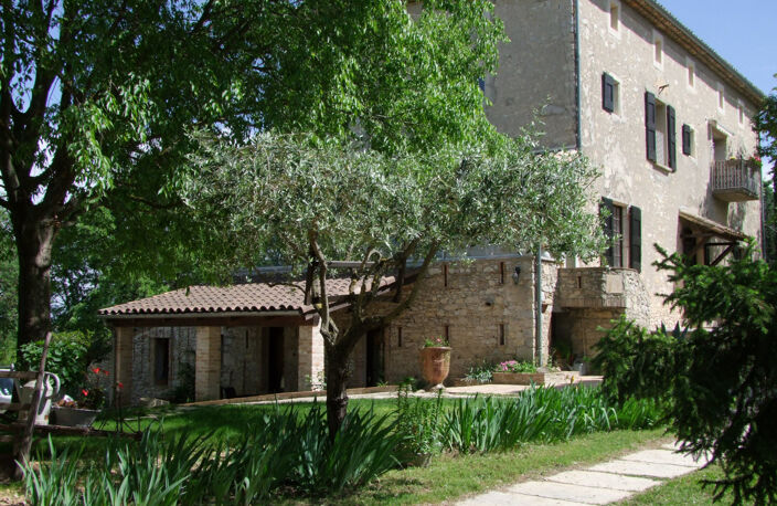 A VENDRE - GRANDE BATISSE ENTIEREMENT RESTAUREE - SAUVE — photo 5