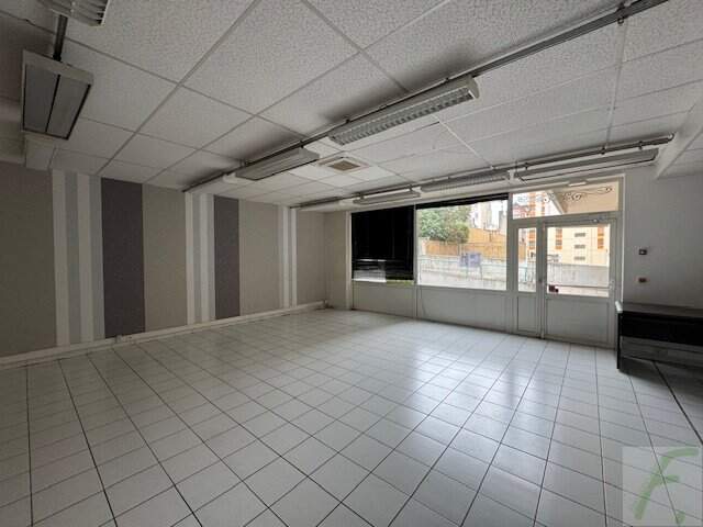 Local commercial — photo du bien