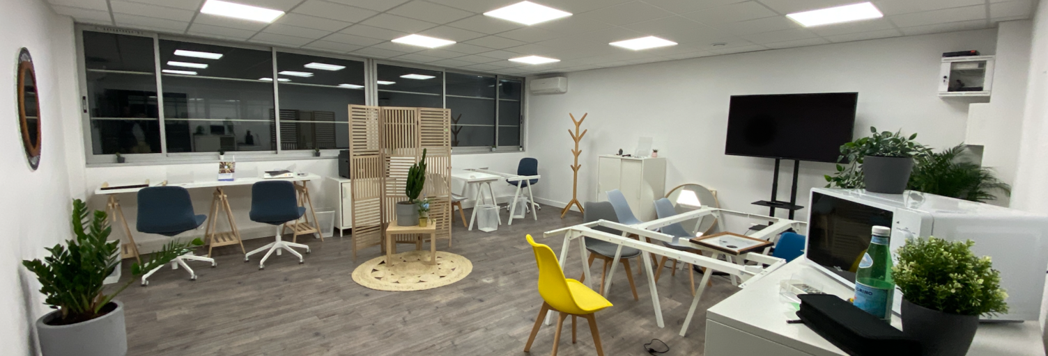 Bureau  40 m² à louer à Nîmes (30900)