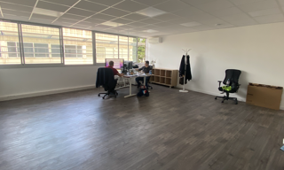 Bureau  40 m² à louer à Nîmes (30900)