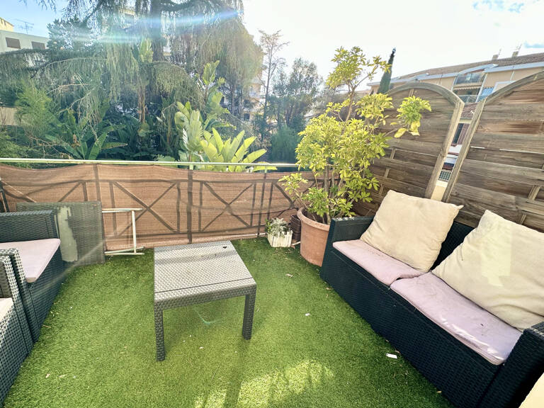 CANNES QUARTIER DES ANGLAIS T2/T3 LUMINEUX 60M2 TERRASSE SUD — photo 1