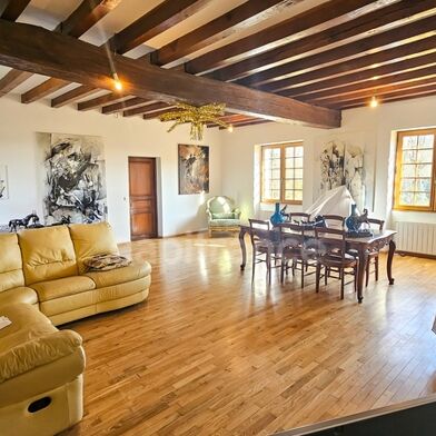 Maison 15 pièces 900000 €