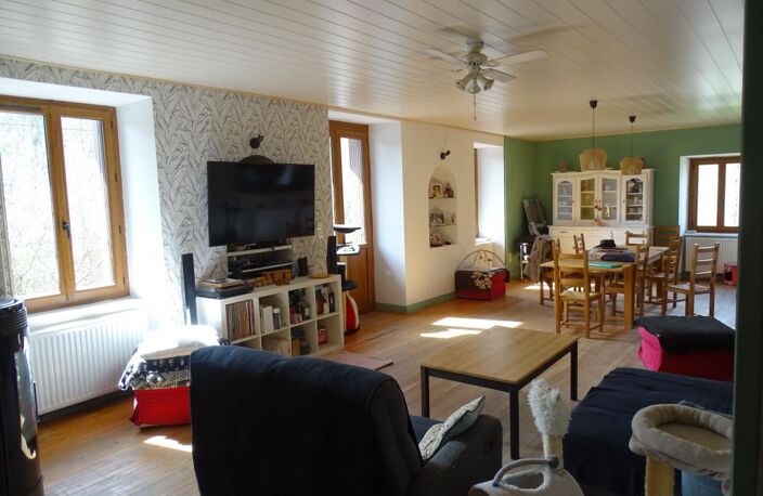Maison en pierre 241 m2 avec jardin et dépendances, Saint Jun... — photo 2