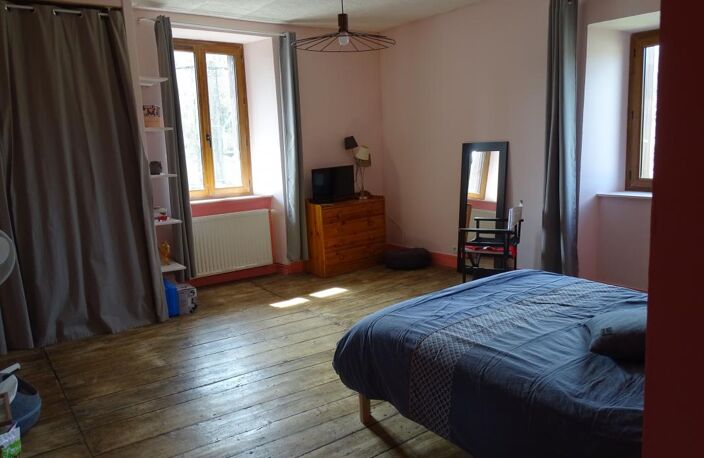 Maison en pierre 241 m2 avec jardin et dépendances, Saint Jun... — photo 4