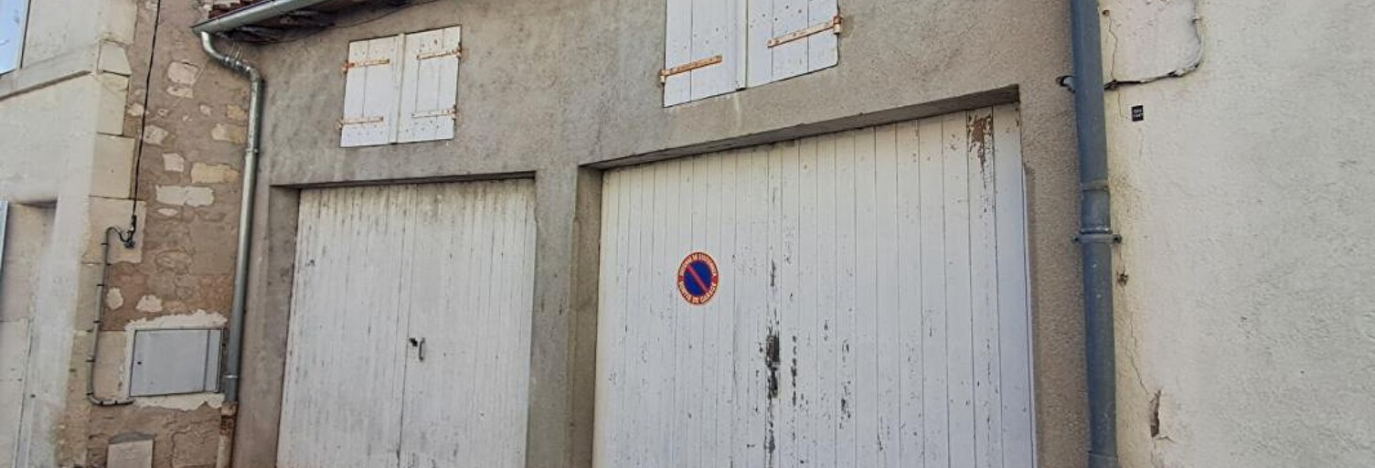 Garage  50 m² à vendre à Jarnac (16200)