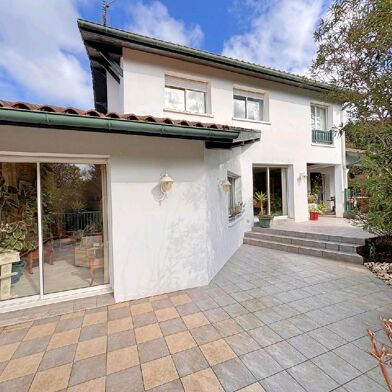 Maison 7 pièces 930000 €