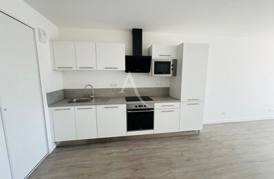 location appartement 815 € CC /mois à proximité de Saint-Hilaire-Saint-Mesmin (45160)