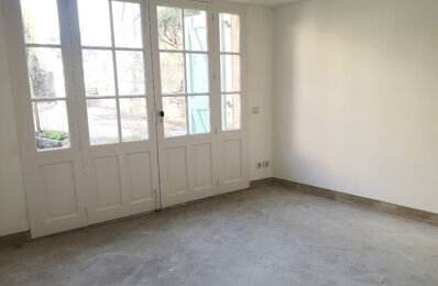 location appartement 715 € CC /mois à proximité de Meyrargues (13650)