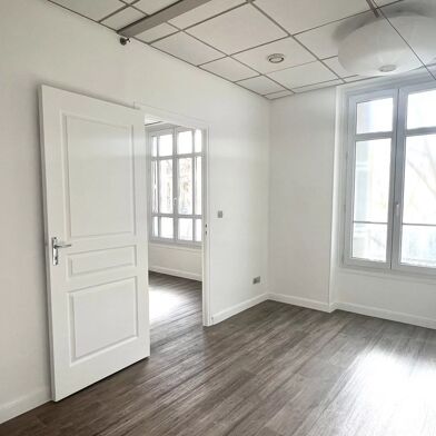 Commerce 7 pièces 2000 €