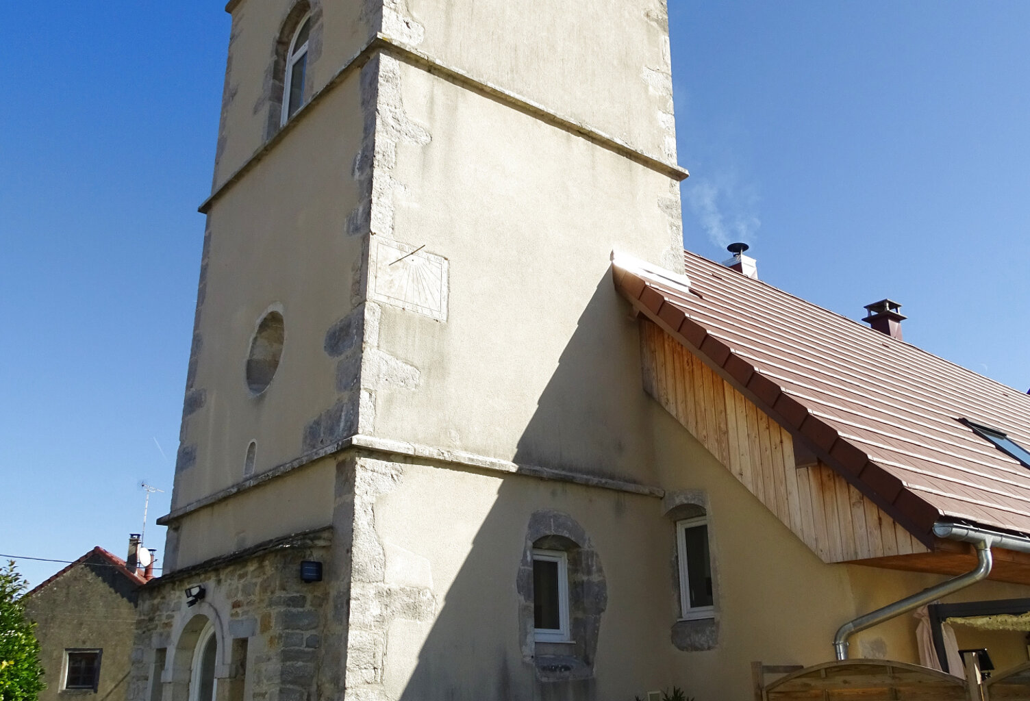 Ancienne Eglise rénovée, proche du Lac de Vouglans. — photo 1