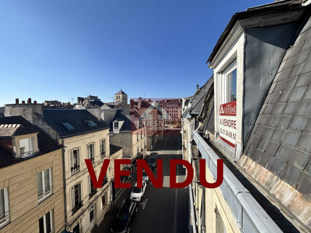 HYPER CENTRE DE CAEN STUDIO A VENDRE AU DERNIER ETAGE — photo du bien