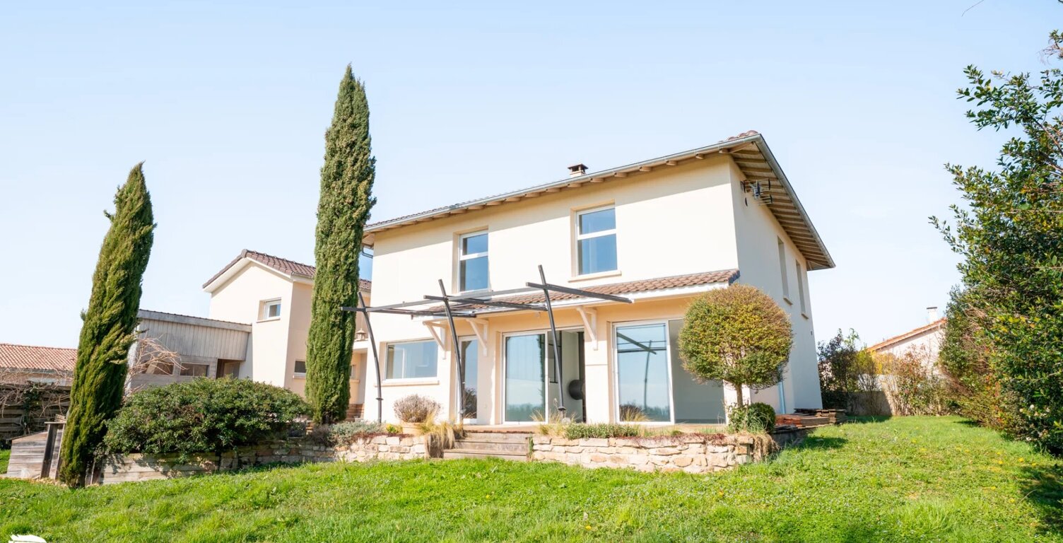 Maison moderne avec vue imprenable. — photo 1