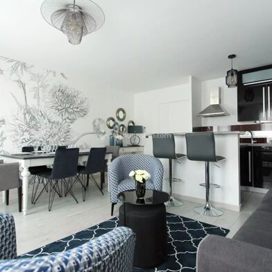 Appartement 3 pièces 1350 €