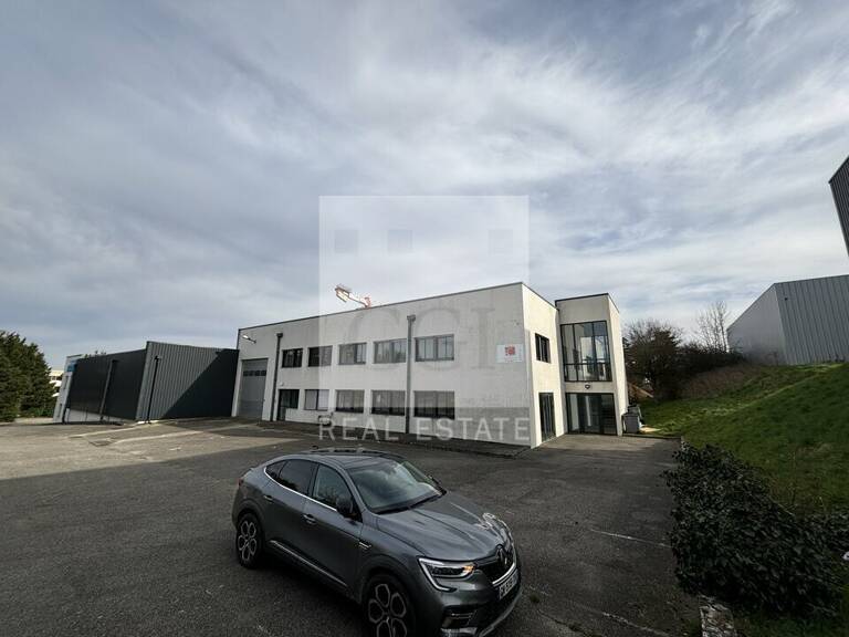 BUREAUX à LOUER — photo 1