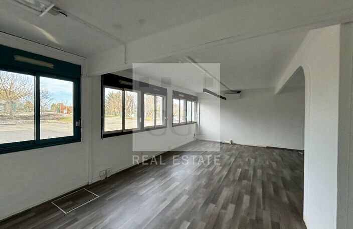 BUREAUX à LOUER — photo 3