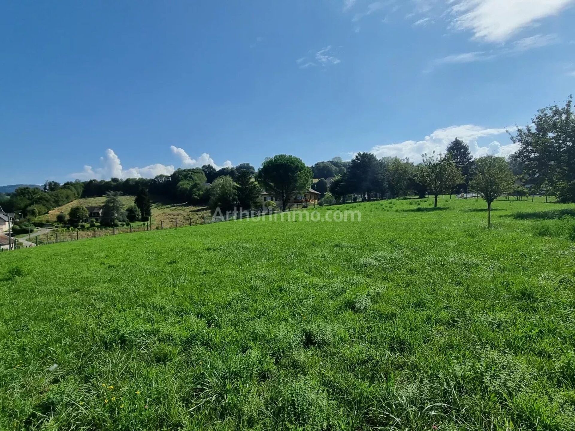 Terrain 997 m² · à Saint-Genix-les-Villages · 120 000 €