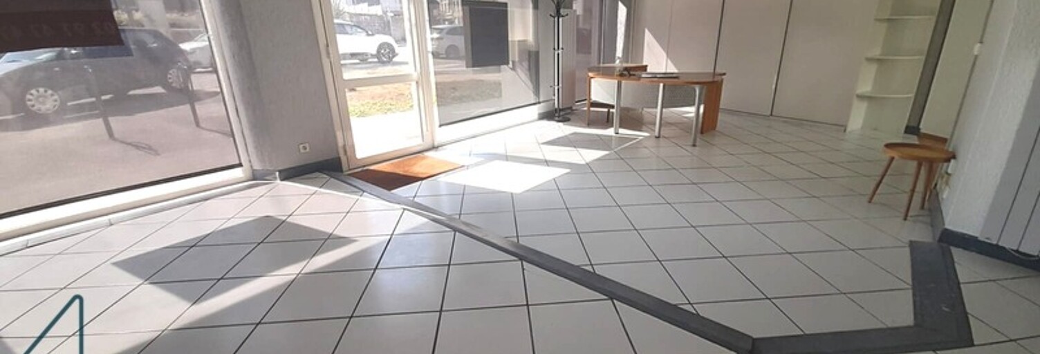 Commerce  115 m² à louer à Auray (56400)