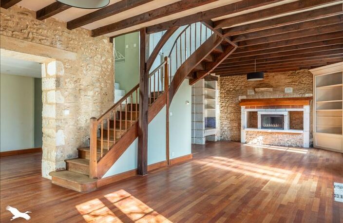 Maison en pierre de 8 pièces principales — photo 2