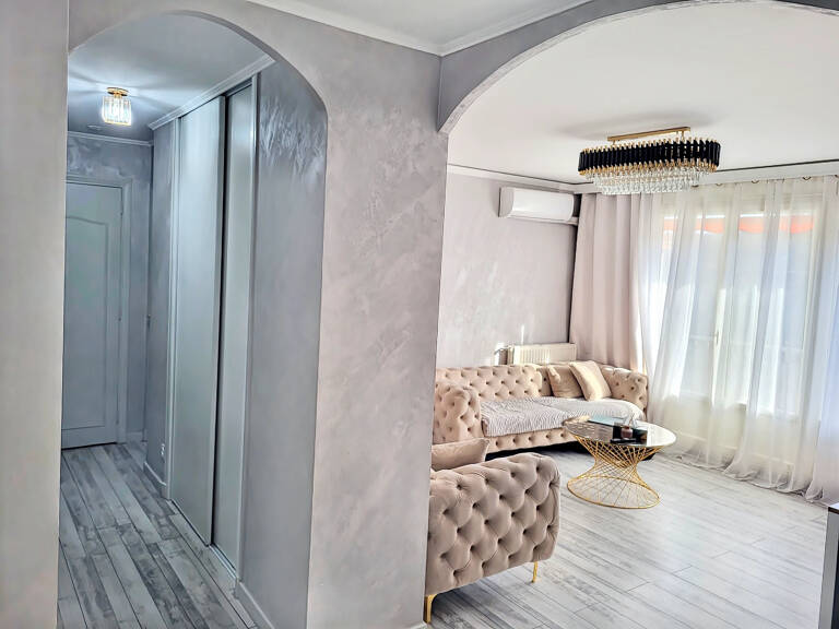 À Givors, appartement de 73m2 entièrement rénové — photo 1