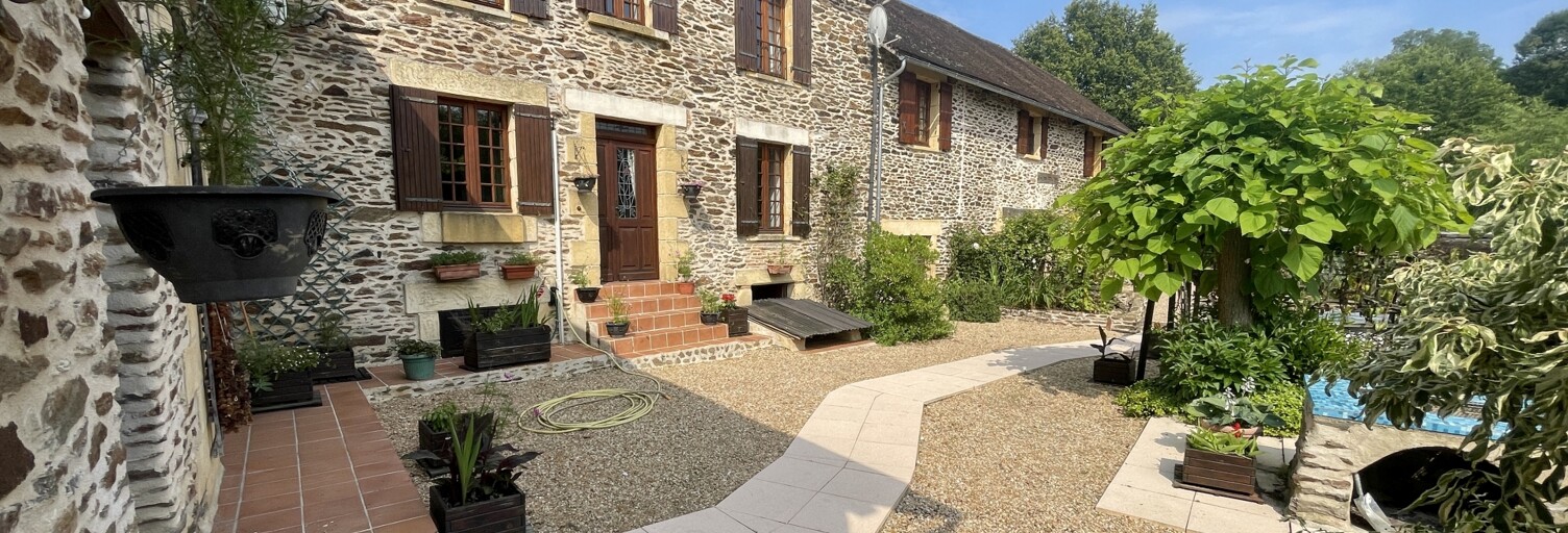 Maison 11 Pièces 315 m² à vendre à Chalais (24800)