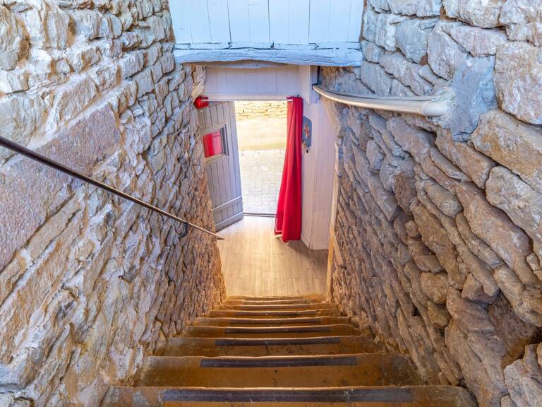 Maison de village avec extérieur — photo 1