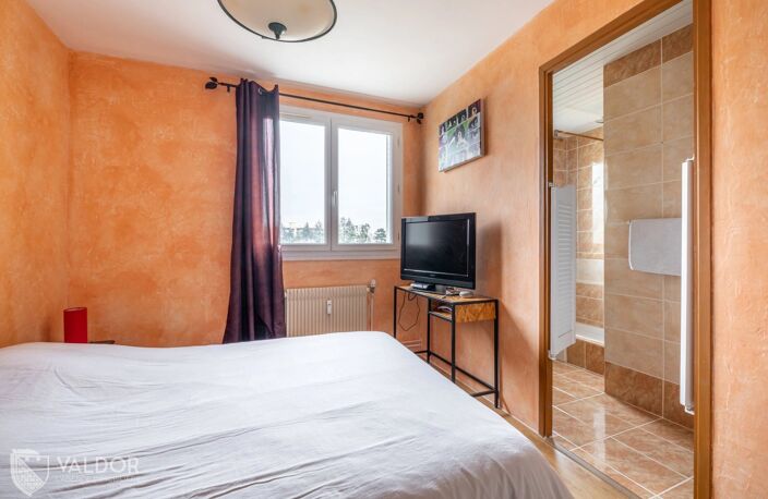 Appartement 5 Pièces 128 m2 avec balcons à Limas — photo 5