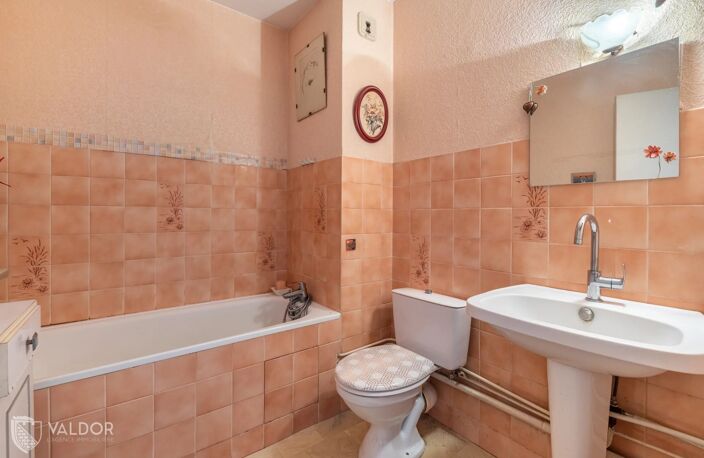 APPARTEMENT VENDU LOUÉ 2 pièces + cave + parking privé — photo 5