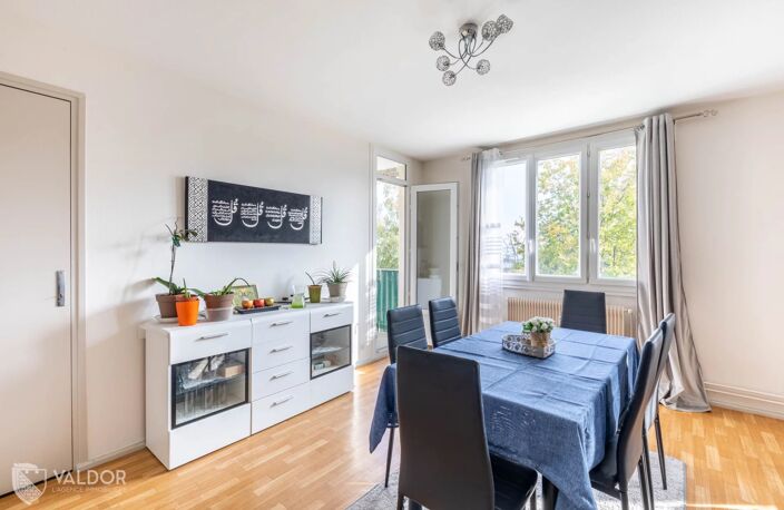 Appartement vendu loué 73,86 m2 carrez 2 chambres — photo 2