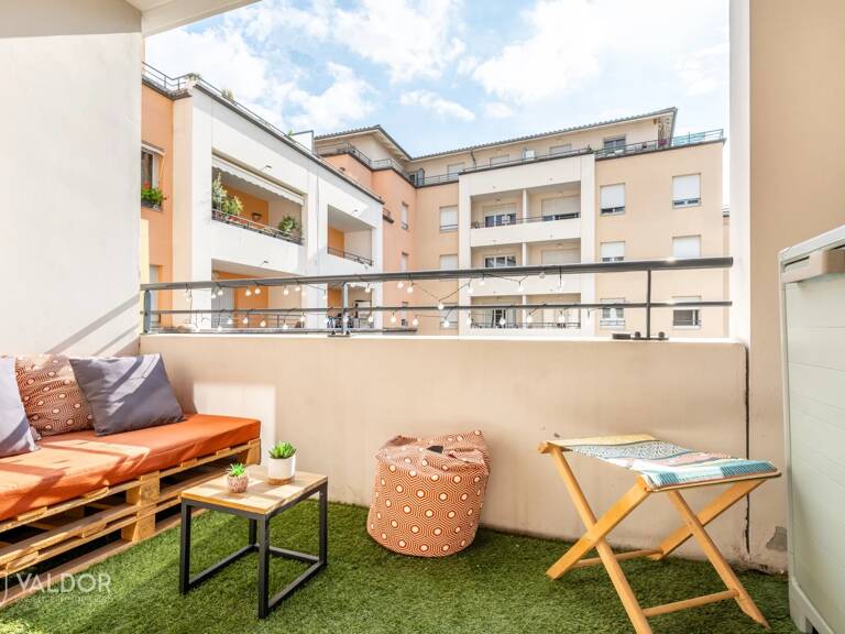 TRES JOLI APPARTEMENT T2 + balcon + place au garage/ Centre ville — photo 1