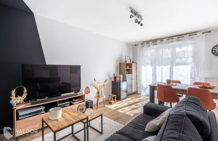 TRES JOLI APPARTEMENT T2 + balcon + place au garage/ Centre ville — photo 2