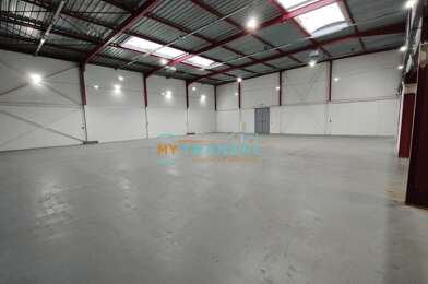 Local industriel  10125 €