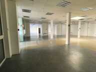 Locaux professionnels 680 m2 Saint Junien centre — photo 3