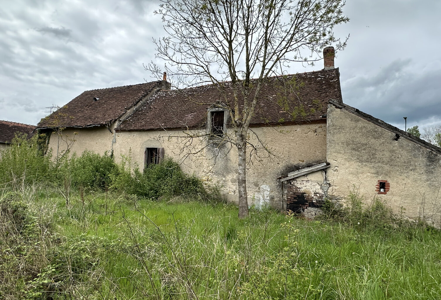 LONGERE A RENOVER 58300 SOUGY SUR LOIRE — photo 1