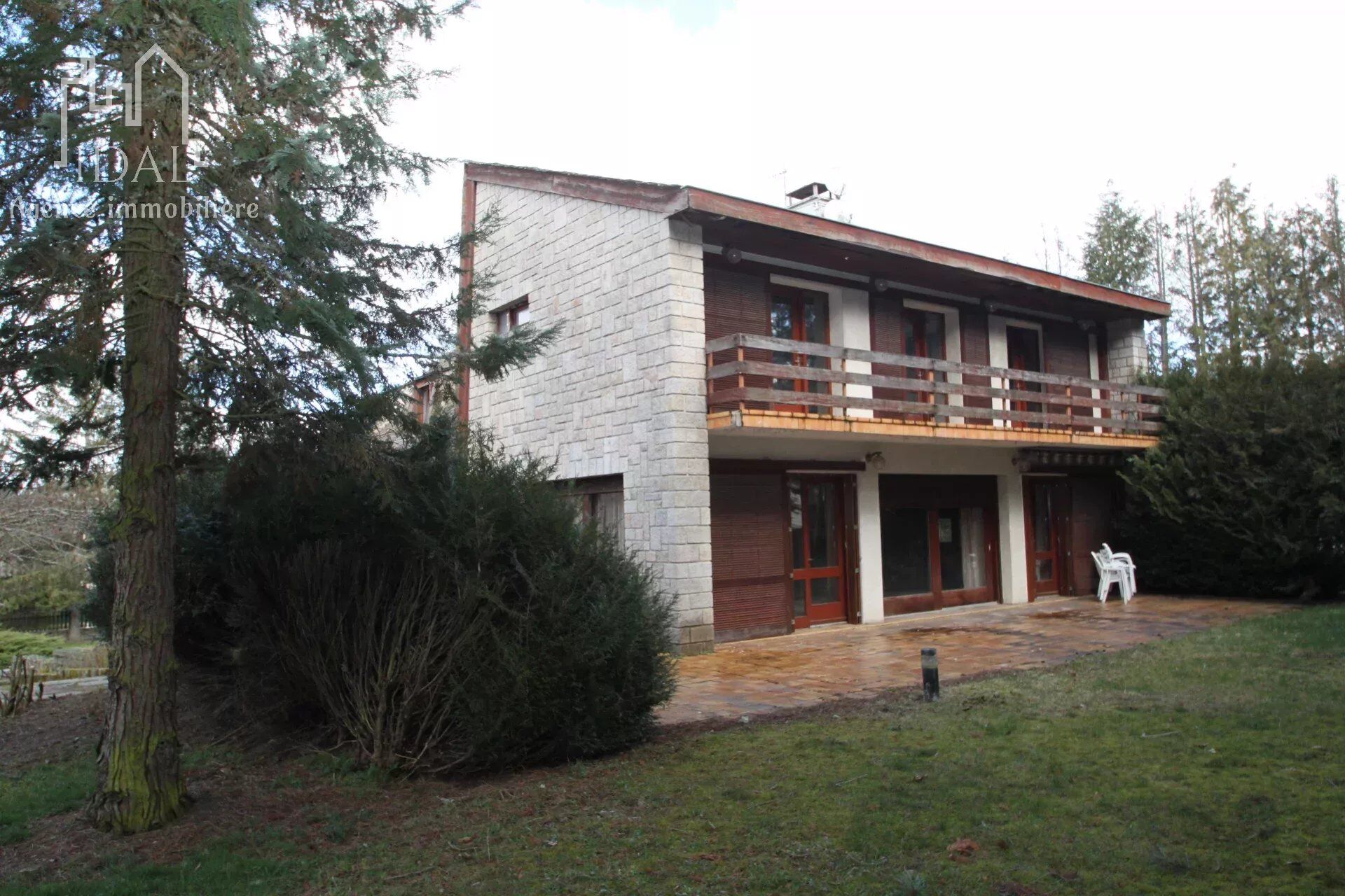 Photo Maison de 272 m² dans un Cadre Verdoyant image 3/4