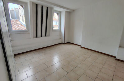 location appartement 590 € CC /mois à proximité de Marseille 7 (13007)