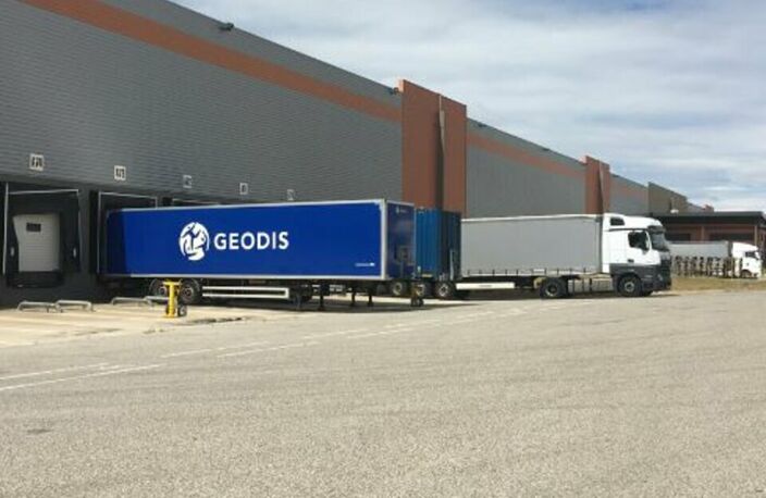 ENTREPOT LOGISTIQUE à LOUER — photo 2