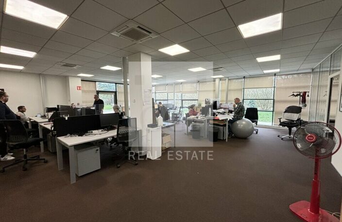 LOCAL MIXTE ACTIVITES-BUREAUX à LOUER — photo 3