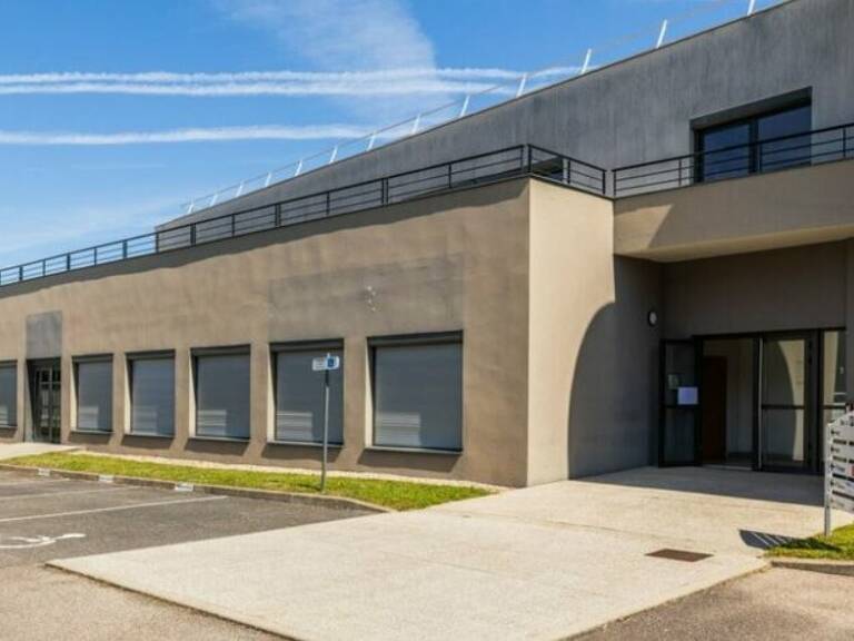 BUREAUX à LOUER — photo 1