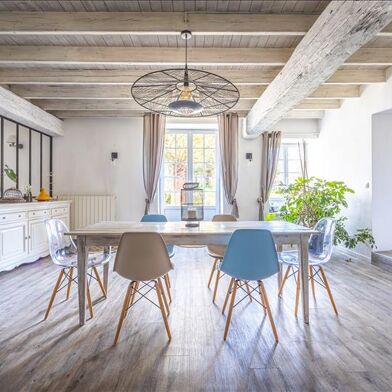 Maison 8 pièces 337600 €