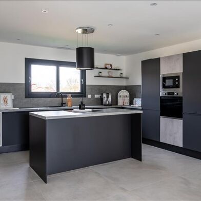 Maison 5 pièces 337600 €