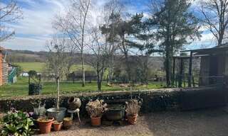 Maison 5 Pièces 138 m² à vendre à Teyjat (24300)