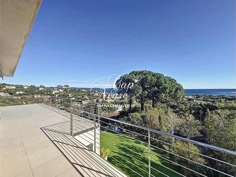 VILLA CALIFORNIENNE DE 210M² VUE MER À VENDRE SURPLOMBANT CAVALA — photo 1