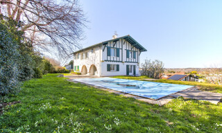 Maison 7 Pièces 213 m² à vendre à Ahetze (64210)