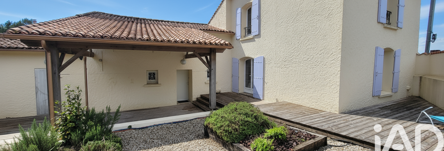 Maison 5 Pièces 180 m² à vendre à Saint-Pierre-de-Juillers (17400)