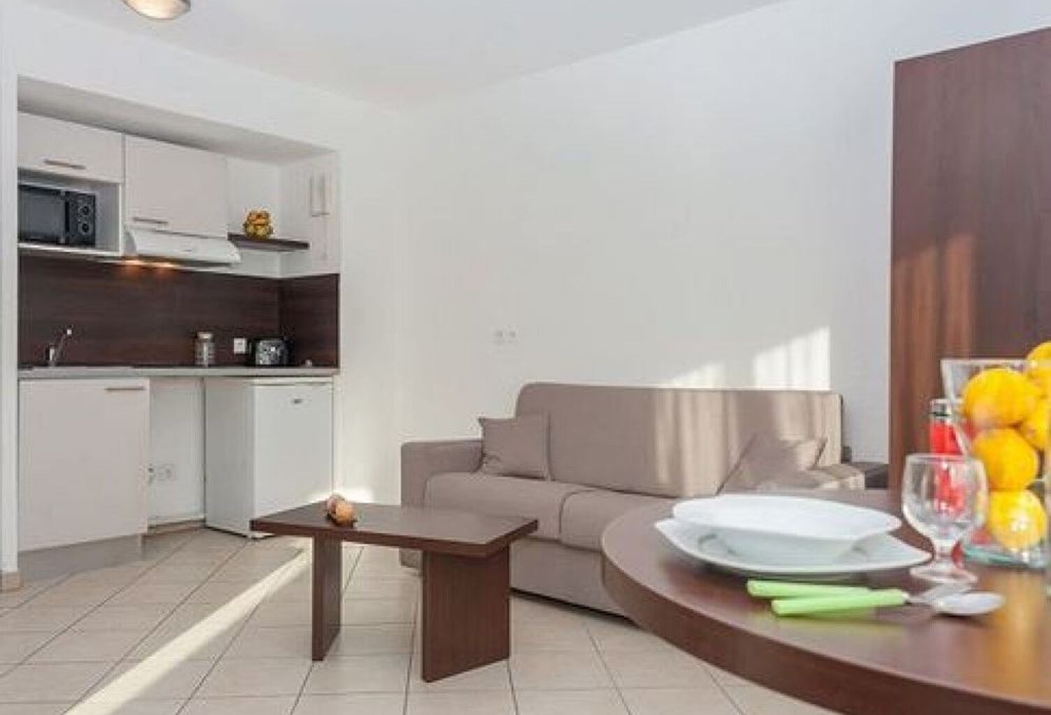 Studio - 31.43m ² — photo 1