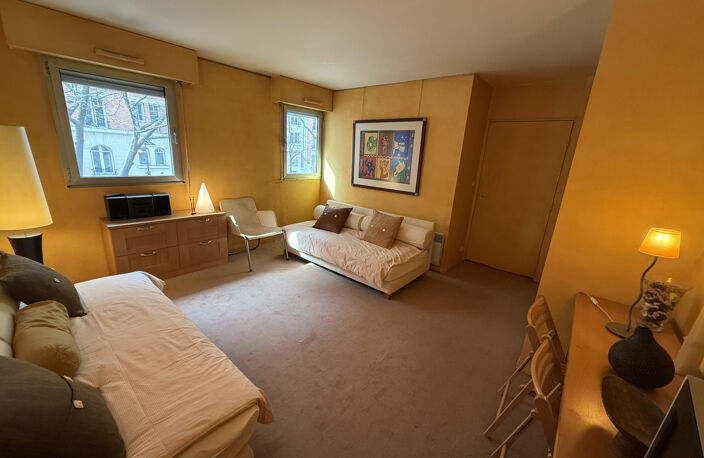 Vente Appartement 2 pièces de 32m2 avec CAVE- 75015 Paris — photo 2
