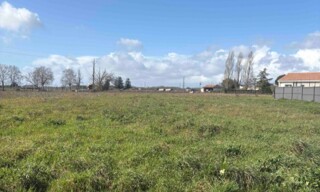Terrain  1300 m² à vendre à Lamothe-Montravel (24230)